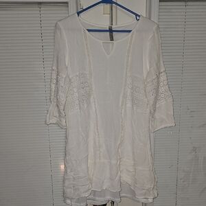 Entro White Lace Accent Blouse